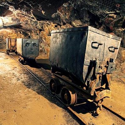 MINE, GROTTE, RAILS, PUITS, WAGONNETS, TUNNEL, MACHINE, EXTRACTION, ROUES