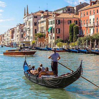 GONDOLIER, VENICE, CANAL, BOAT, BUILDINGS, ITALY, TRADITION