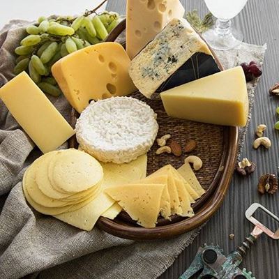 CHEESE, GRAPES, WEDGE, ALMOND, DAIRY, NUTS, VARIETY, TRIANGLE, OPENER