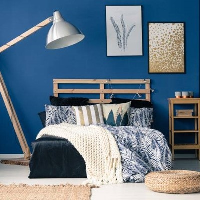 PILLOWS, SHEETS, PICTURES, STRIPES, BEDROOM, CUSHIONS, THROW, LAMP, FRAME, SHELVES, RUG, BLANKET