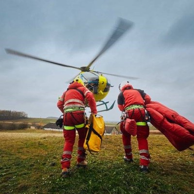 ROTORBLADES, TEAM, HELMET, FIELD, STRAPS, HELICOPTER, RESCUE, HARNESS, EQUIPMENT, BAG, TREES