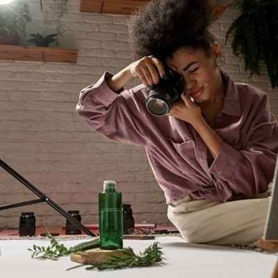 CAMERA, LENS, BOTTLE, STAGING, CONTENT, BRICKS, IMAGE, ALOEVERA, STUDIO, SHELF, PLANTS