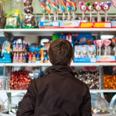 CANDY, JACKET, LOLLIPOP, SELECTION, SHELVES, STORE, BROWSE, CHOCOLATE, HEART, BOXES, CHOICE