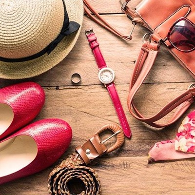 BELT, BUCKLE, SHOES, SUNHAT, LEATHER, WOOD, WATCH, STRAP, RING, BOW, TIME, ACCESSORIES