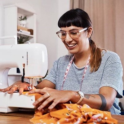 SEWING, NEEDLE, TATTOO, SEAMSTRESS, THREAD, GLASSES, TSHIRT, TAPEMEASURE, WATCH, RING, FABRIC