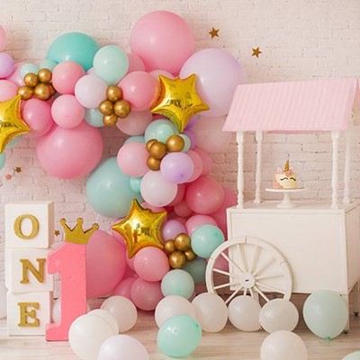 ONE, BLOCKS, STAR, WHEEL, ROOF, UNICORN, DECORATIONS, BALLOONS, CROWN, CART, CAKE, PARTY