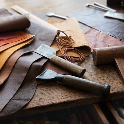 TANNED, WORKSHOP, TRADITIONAL, KNIFE, BLADE, LEATHER, CRAFT, TOOLS, SKIN