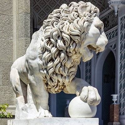 MARBLE, LION, SCULPTURE, WHITE, OUTDOORS, STATUE, PAWS, CARVED, BALL