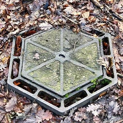 HEXAGON, IRON, LEAVES, ACCESS, DRAIN, COVER, CONCRETE, SEWER