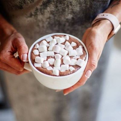 MARSHMALLOW, DRINK, BEVERAGE, HANDS, CHOCOLATE, COCOA, WATCH, HANDLE, NAILS