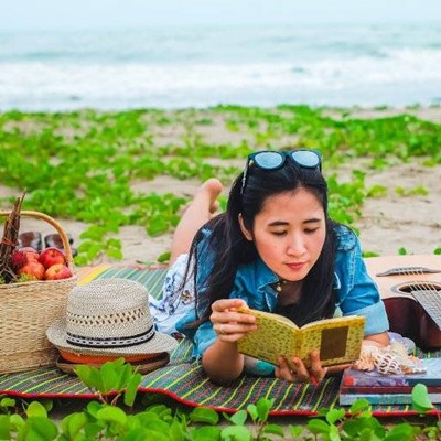 BEACH, STRINGS, BLANKET, BOOKS, STRIPES, SAND, RING, SUNGLASSES, GUITAR, READING, HAT, LEAVES