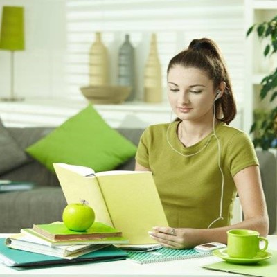 APPLE, DESK, STUDYING, SAUCER, RING, PONYTAIL, GREEN, EARPHONES, NOTEBOOK, CUP, LAMP, FOLDER