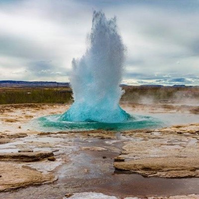 WATER, SKY, CLOUDS, GEYSER, PRESSURE, ERUPTING, BLUE, ROCKS, STEAM, SPRAY, HOTSPRING